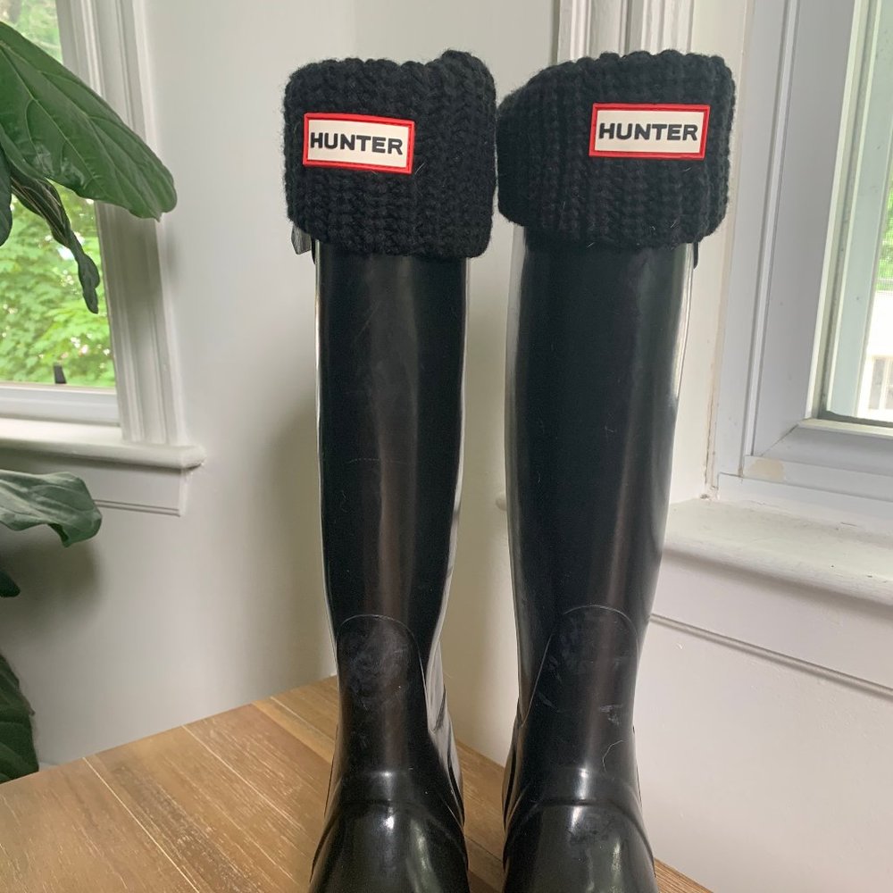 Hunter Rain Boots + Cable Knit Hunter Boot Socks